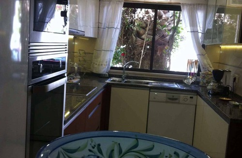 Alporchinhos House | Villa with air conditioning, balcony and pool