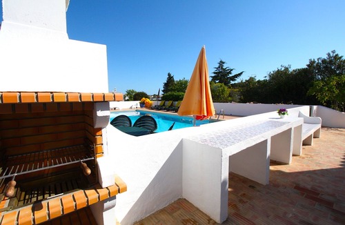 Mato Serrao Villa | Villa with pool walking distance to Carvoeiro center