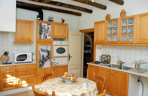 Penedo Villa | Villa With Private Garden & Swimming Pool with Stunning Valley & Sea Views