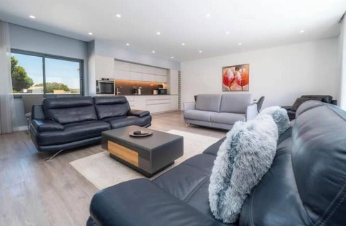Vale Navio House | Villa with private pool | 3 bedrooms, 2 en suite | Air conditioning