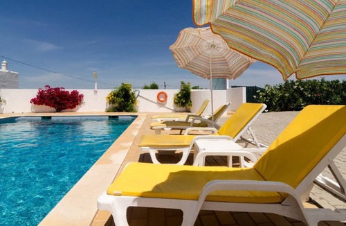 Caramujeira Villa | Villa with Private Pool a close to Marinha Beach