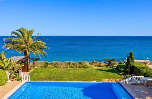 Luz Villa | Villa Zinha