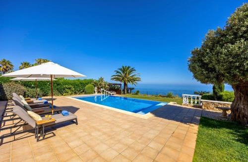 Luz Villa | Villa Zinha