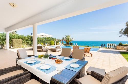 Luz Villa | Villa Zinha