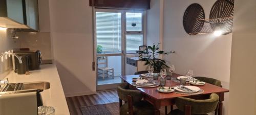 Fundao Apartment | Vintage 2-Bed Apt with Music Room