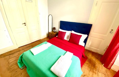 Encarnacao House | Vintage Chiado 5 - Standard Double Room with Shared Bathroom