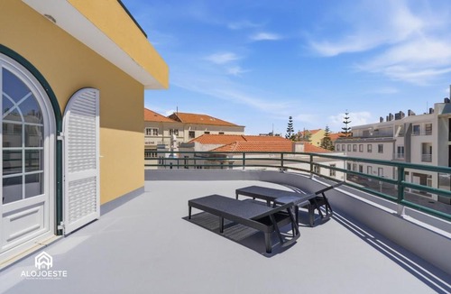 Praia de Santa Cruz Apartment | Vista Cruz - 2 bedrooms in the center of Santa Cruz