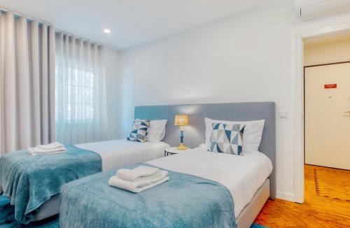 Cova da Piedade Apartment | Vita Portucale ! Almada Trendy Retreat