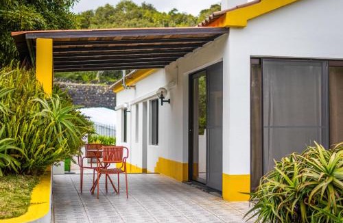 Ponta Delgada Villa | VIVA Quinta I Quinta do Ananás Pineapple Farmhouse