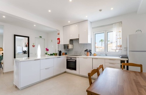 Areias de Sao Joao Apartment | Vivenda Neves I in Albufeira by LovelyStay