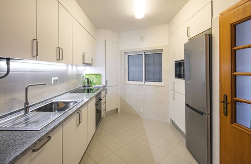 Ferragudo Apartment | Walk-to-Beach Apt with Ocean View