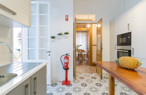 Ponta Delgada House | Walkable Ponta Delgada 4BR/3BA House Private Garage, Patio, BBQ & A/C