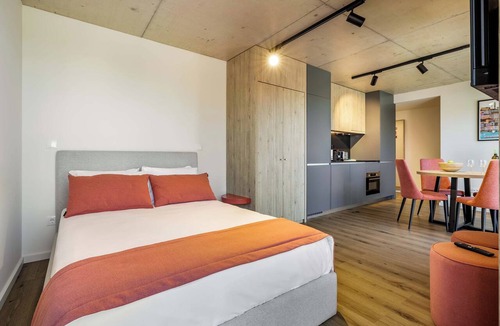 Sao Pedro da Afurada Apartment | Waterfront Studio w/Scenic Views, Steps to Dining