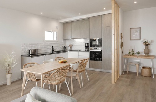 Nazare Apartment | Wave the Waves - Pool & View