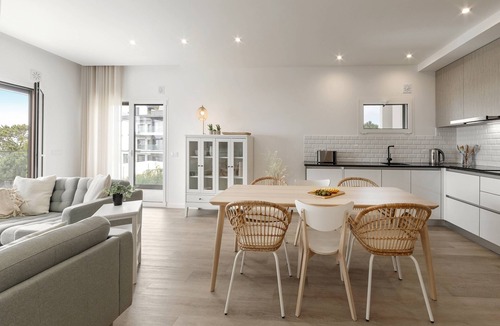 Nazare Apartment | Wave the Waves - Pool & View