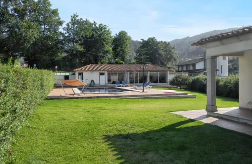 Cardielos Villa | Welcoming villa in Santa Leocádia, private pool 475 m²