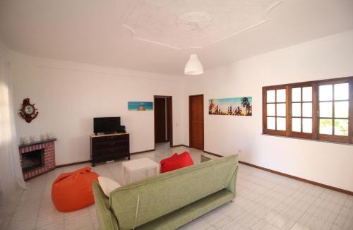 Olhao House | White Bride FZ