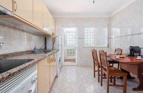 Patio Apartment | Wohnung "Timur" mit Gemeinschaftspool by Interhome