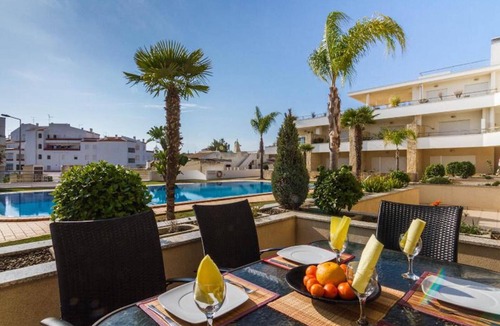 Olhos D'Agua Apartment | Wonderful Apartment Near Olhos De Água Beach