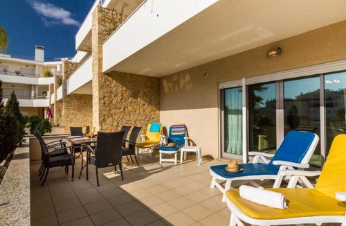 Olhos D'Agua Apartment | Wonderful Apartment Near Olhos De Água Beach