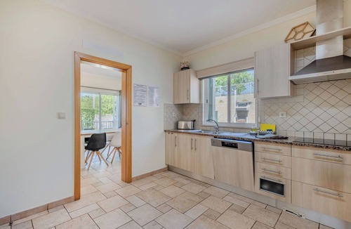 Albufeira Villa | Wonderful private villa for 10 people with A/C, private pool, WIFI, TV and terrace