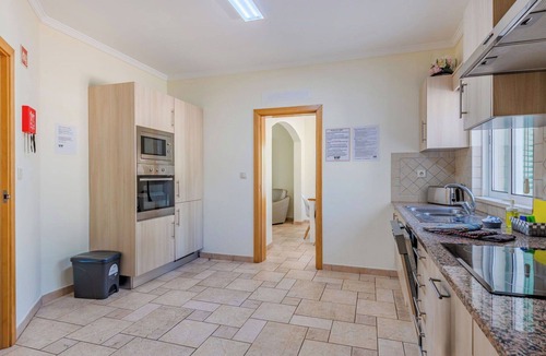 Albufeira Villa | Wonderful private villa for 10 people with A/C, private pool, WIFI, TV and terrace