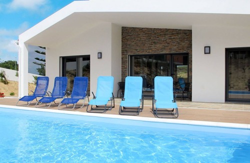 Casais do Rio House | Wonderful private villa for 6 people with WIFI, private pool, TV, terrace and parking