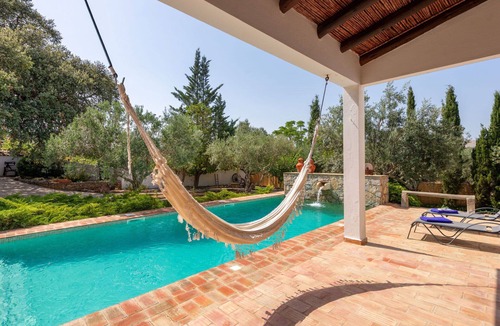 Campina House | Wonderful private villa for 6 people with private pool, WIFI, TV and terrace