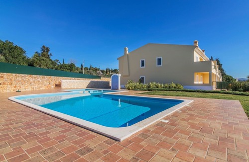 Monte Raposo House | Wonderful villa for 6 guests with pool, WIFI, A/C, TV, terrace and panoramic view