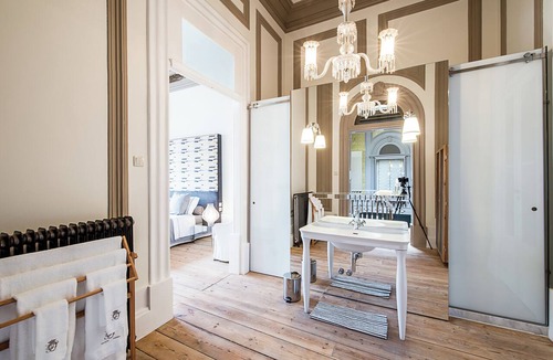 Bonfim Hotel | Yellow Suite - Charm Palace Porto Boutique Guesthouse