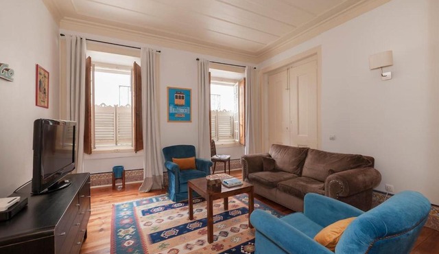2 bedroom apartment with patio next to Avenida da Liberdade