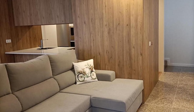 2-Bedroom Holiday Home 'AL Fonte De S. Tiago' with Mountain View, Wi-Fi & Air Conditioning