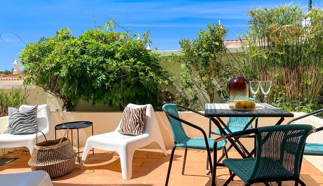 2BDR Townhouse Duplex with Pool by LovelyStay in Lagoa