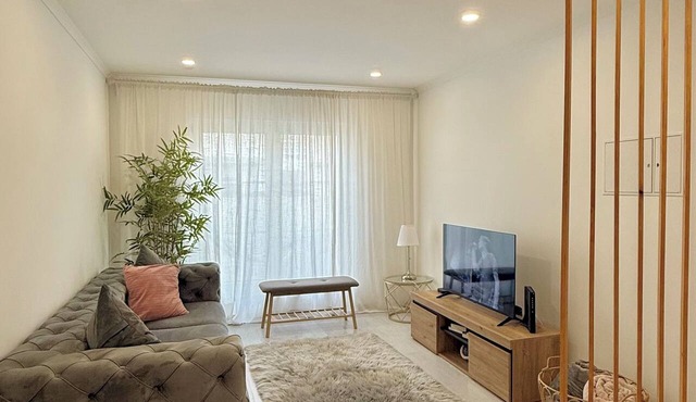 3-bedroom apartment just a few steps from the ocean, only a 2-minute walk from the beach.