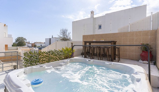 #343 Villa w/Pool & Jacuzzi | Luxury Stay in Albufeira
