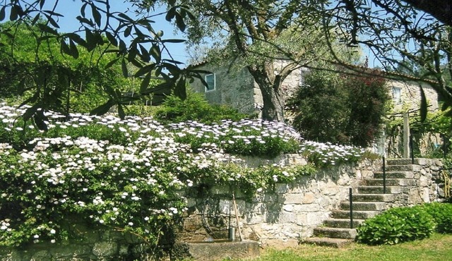 7 km from Ponte de Lima: Rural vacation rental with a pool and a garden offering an incredible view