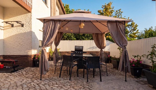 7Min to Uni Sé-Velha - AC - BBQ & Gym - Work Desk - 300MBs WiFi - Suite 4 in Coimbra