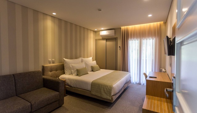 Adelaide Hotel