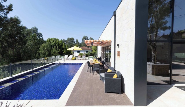 Agra Country House with Pool by Portugal Active
