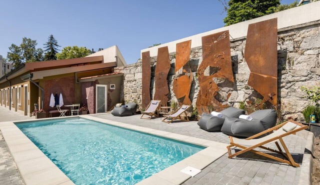 Airy Studio by PortoDreamStays in Porto