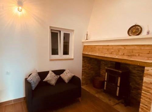 AL BIONDI Alentejo Cosy House for 2 with Kitchen and Patio