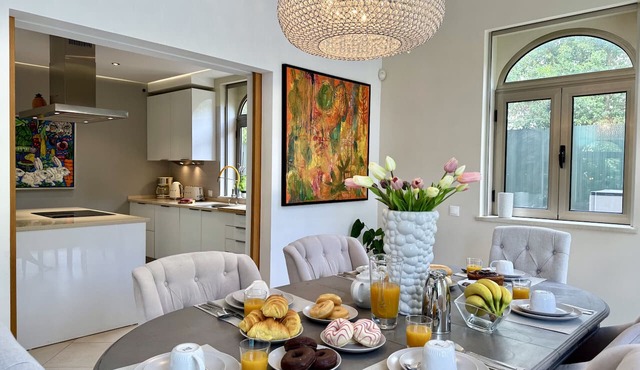 Algarve Stunning Villa by Homing in Faro