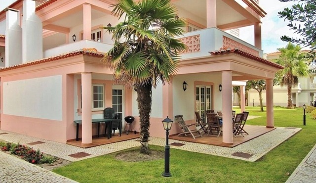 All-In apartment 3 bedrooms/2 bathrooms with garden in Luxury Resort - Praia D'El Rey