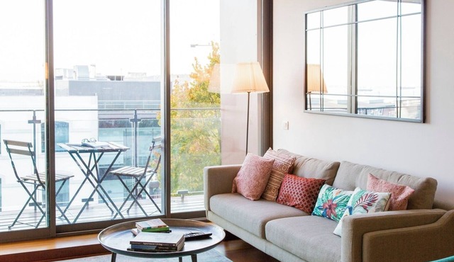 Amazing Tejo river view 2BDR flat and FREE Park!
