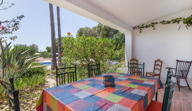 Apartment 'Two Bedroom 2' with Shared Pool, Wi-Fi and Air Conditioning