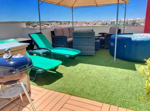 Apartment Alpha - 2 Bedrooms, Private Rooftop Patio with Hot Tub, BBQ and View in Ferragudo