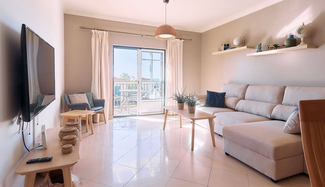 Apartment Brigitte with beautiful sea view, pool and tennis court