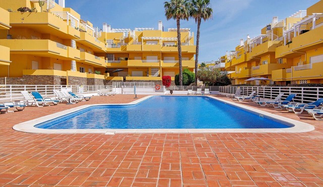 Apartment 'Cabana Do Mar' with Shared Pool, Wi-Fi and Air Conditioning