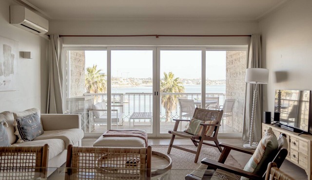 Apartment 'Cascais Bay Terrace II' with Sea View & Wi-Fi