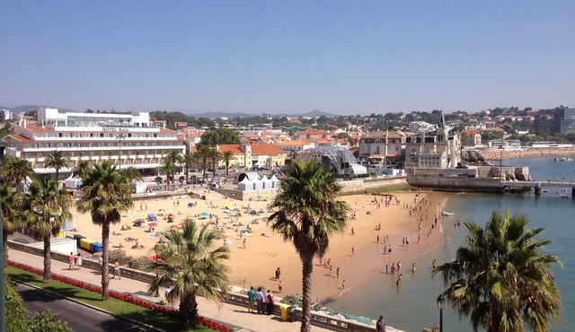 Apartment 'Cascais Bay Terrace V' with Sea View, Wi-Fi and Air Conditioning in Cascais